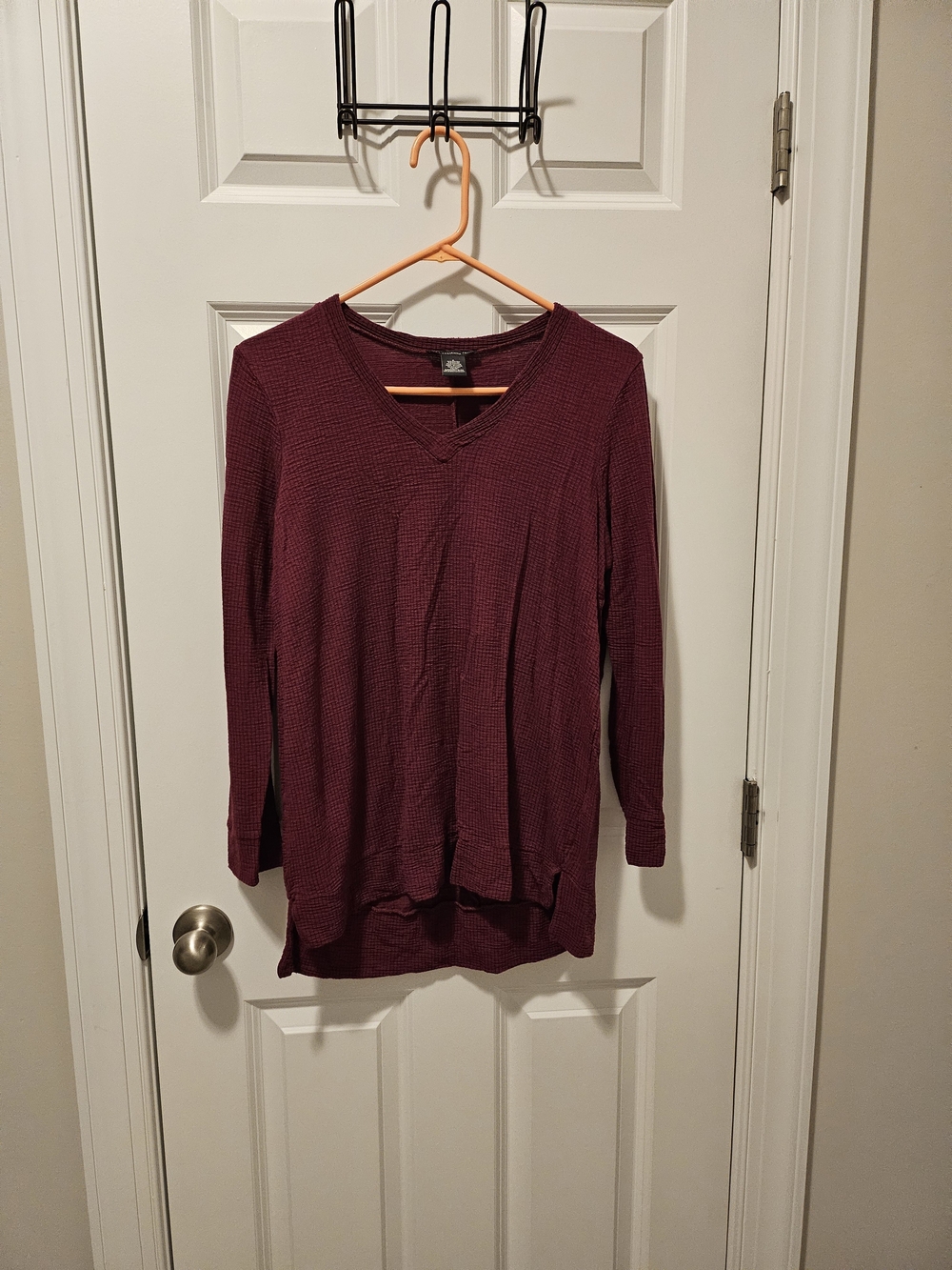 Adrianna Papell Burgundy Waffle Knit V-Neck Long Sleeve Tunic